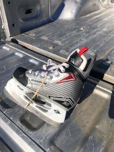 Youth Easton Stealth S1 Size 11 Hockey Skates