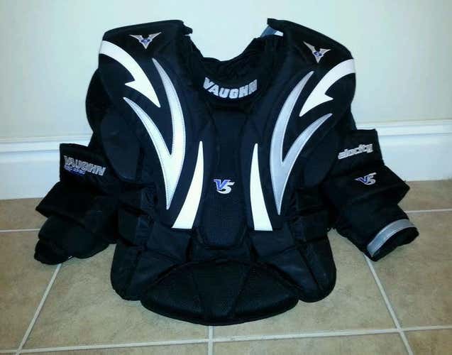 Senior Large Vaughn Velocity V5 7800 Goalie Chest Protector