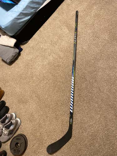 Warrior Brand New Alpha QX Pro Grip 85 Flex/ W05 Hockey Stick Right