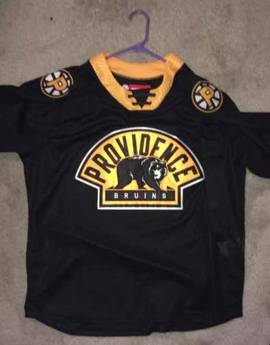 (Like new!) Providence Bruins Jersey Adult Large