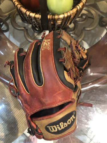 Red Adult Wilson Right Handed Infield A2K Baseball Glove 11.5"