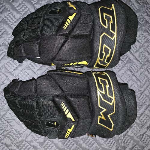 Black Senior CCM Ultra Tacks 14"  Gloves