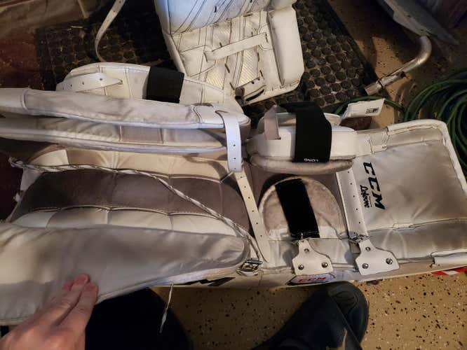 White Senior 34" CCM Extreme Flex 500 Goalie Leg Pads