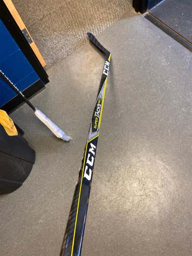 New Left Handed Super Tacks 2.0 Mid Hockey Stick
