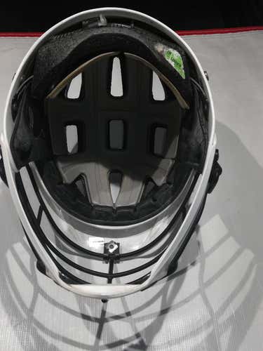 Used Cascade Clh2 Fits All Lacrosse Helmets