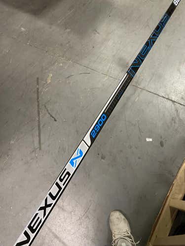 New Intermediate Bauer Right Handed Nexus 2900 Hockey Stick p88 65 flex