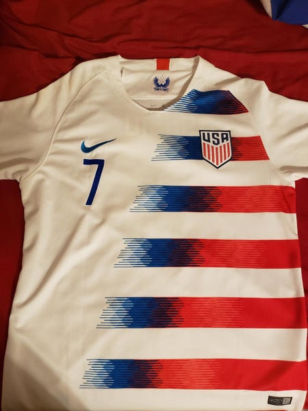 2018/19 USA #7 Gianluca Busio Nike jersey and 2018/19 David Luiz #30 Chelsea jersey