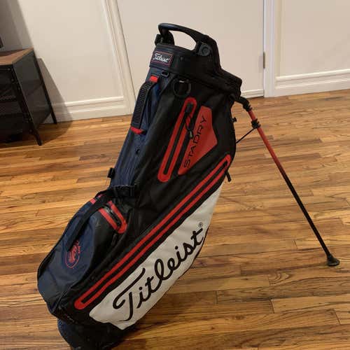 White Claw Titelist Players 4 StaDry Stand Bag