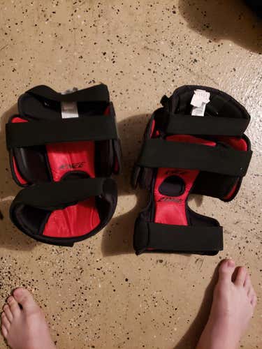 Kp pro goalie knee guards