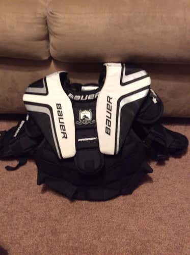 Medium Bauer Prodigy 2.0 Chest and Arm Protector Goalie Chest Protector
