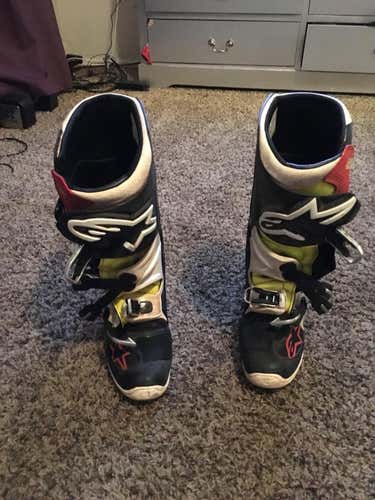 Black Adult Unisex 8.0 (Women's 9.0) Boots