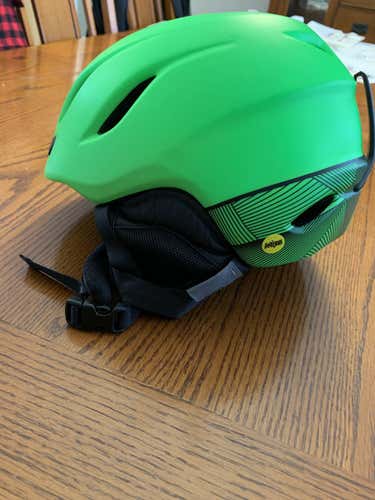 Unisex Medium Giro Nine Mips Helmet