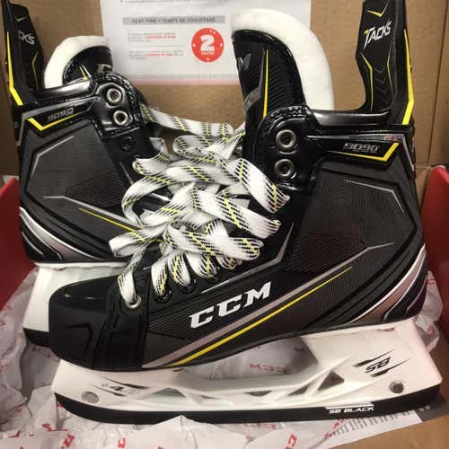 New CCM Tacks 9090 Hockey Skates size 7D