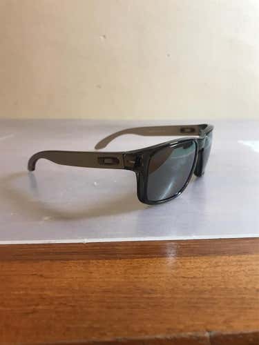 New Men's Oakley Holbrook Sunglasses