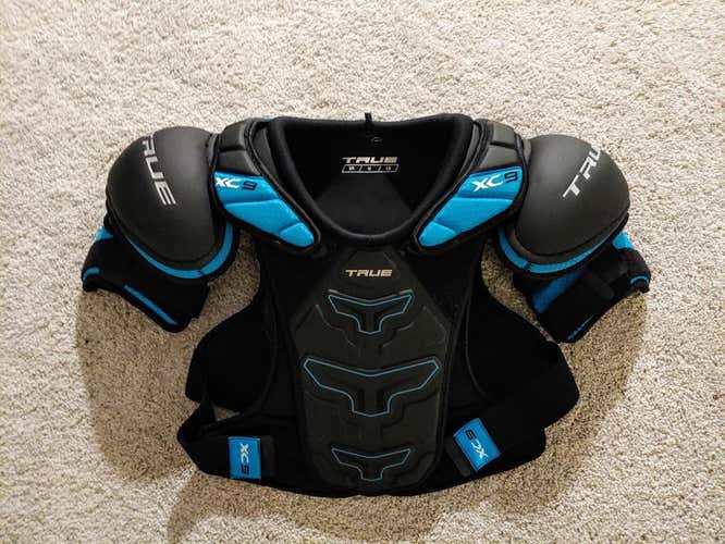 TRUE XC9 Shoulder Pads Senior Medium New