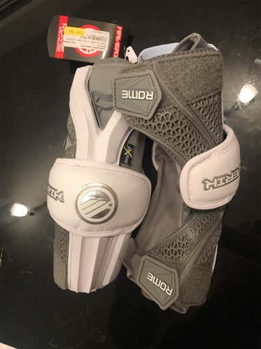 New Medium Maverik Rome Arm Pads