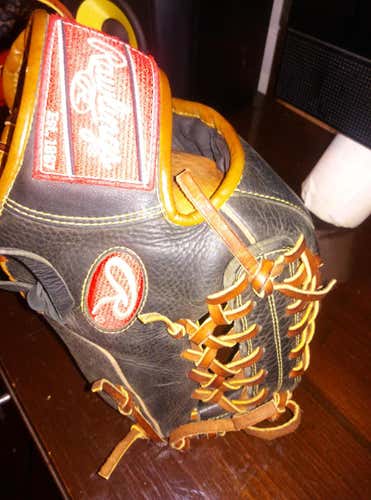 Black High School/College Rawlings Right Handed Infield Pro Label 1 Baseball Glove 11.75"