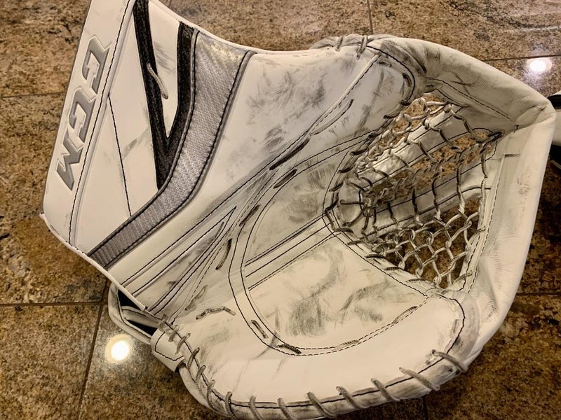 White Senior CCM Regular Premier II Pro 590 Glove