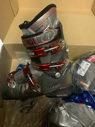 NEW Tecnica men's Ski Boots Vento 6 ultrafit mondo 27.5 , US 9.5 men sil/nero NEW