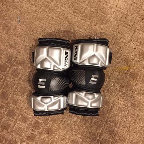 Like New Committed Academy Size Large Integra Arm Guards