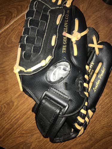 Black  Right Handed 11.5" Baseball Glove