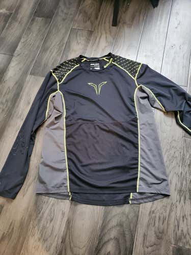 BAUER PREMIUM LONG SLEEVE GRIP HOCKEY CREW TOP LARGE SENIOR ADULT