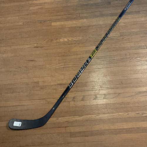 Senior Right Handed Supreme 2S Pro Toe  Hockey Stick