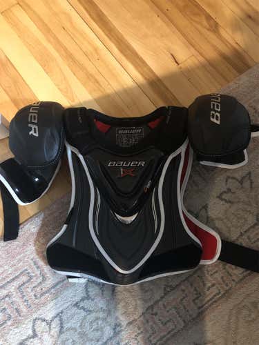Senior Small Bauer Vapor 1X Shoulder Pads