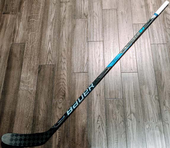 Like New RH PRO STOCK Bauer Nexus 1N SE - 77 Flex P28 Max Height Blade