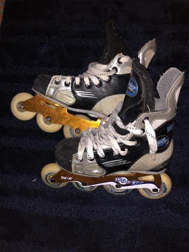 Junior Bauer E&W (Wide) Size 2.5 Inline Skates