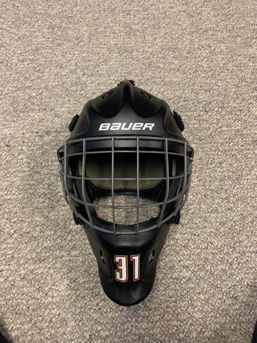 Black Senior Bauer NME 5  Goalie Mask