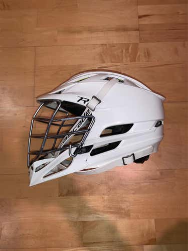 White Cascade R Helmet