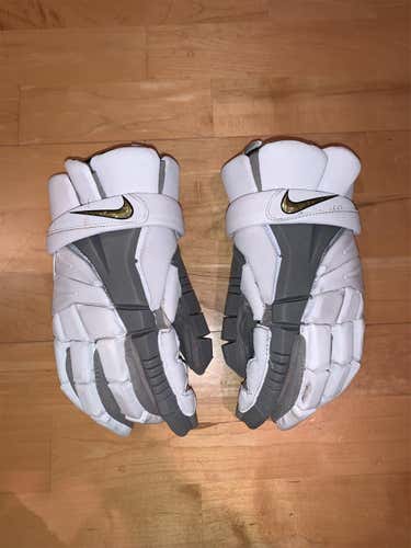 White  Player Nike Vapor Elite 4 13" Lacrosse Gloves