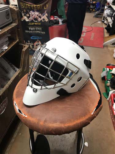New Junior Medium Coveted a5 Goalie Mask