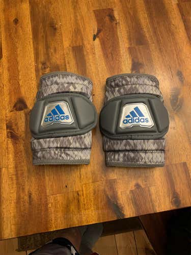 New Medium Adidas Berserker Arm Pads