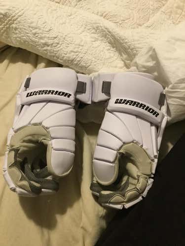 White Player Warrior Burn Lacrosse Gloves 14"