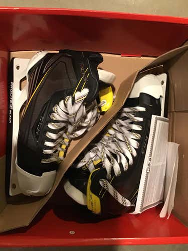 New Senior CCM Tacks Hockey Goalie Skates D&R (Regular) Size 10