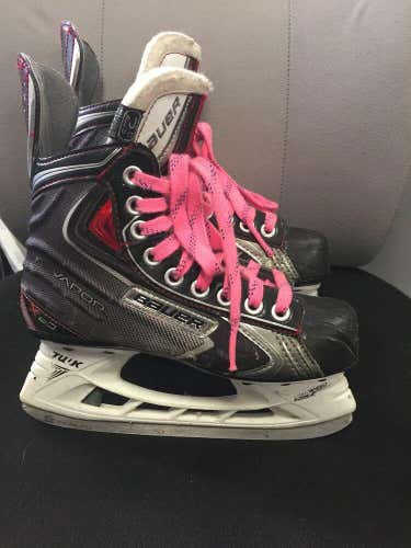 Junior Size 2.5 Bauer Bapor X60 Ice Hockey Skates