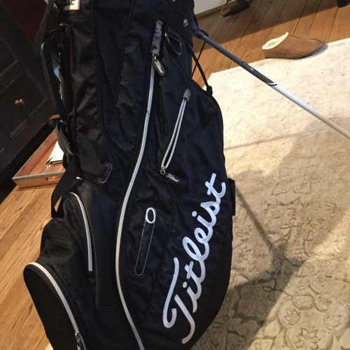 14 Way Titleist Golf Stand Bag Great Condition