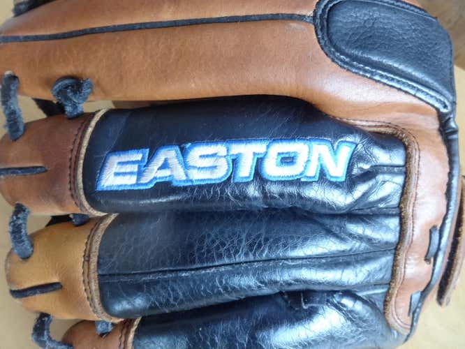Easton Synergy Fastpitch Softball Glove 13"  SFP1300