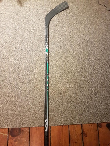 Intermediate Bauer Right Handed Vapor APX2 Hockey Stick Mid P89 Darby Vanek 67 flex