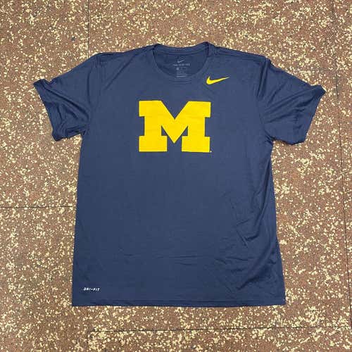 Michigan Wolverines Hockey Adult Large Shirt