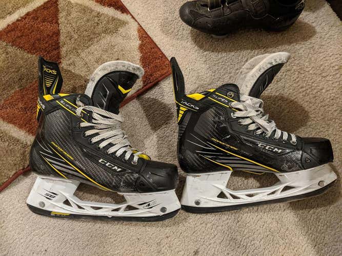 Senior CCM Super Tacks Hockey Skates D&R (Regular) Size 7.5