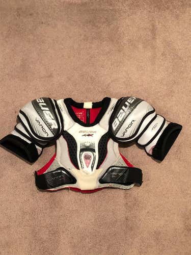 Senior Small Bauer Vapor APX Shoulder Pads
