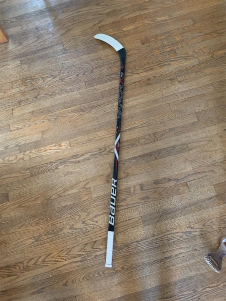 Intermediate Right Handed Vapor X900 Lite Hockey Stick