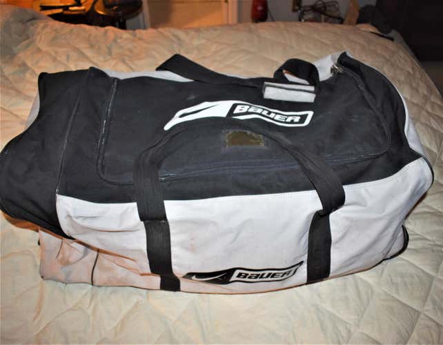 Nike Bauer Rolling Hockey Gear Bag - Large enough for everything