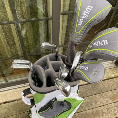 Wilson Women's Complete Golf Club Set Left