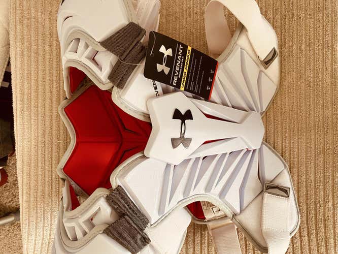 SJU Under Armour Revenant shoulder pads