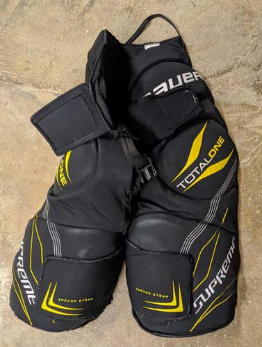 Bauer Supreme TotalOne Medium Girdle