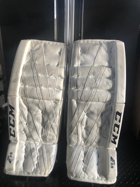 White Intermediate 32" CCM Extreme Flex E3.9 Goalie Leg Pads